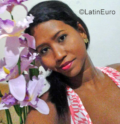 Date this nice looking Colombia girl Anita from Cartagena CO29170