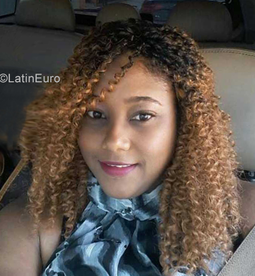 Date this tall Dominican Republic girl Mercedes from Santo Domingo DO39187