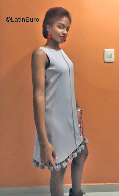 Date this young Dominican Republic girl Kathy from Republica Dominicana DO40053