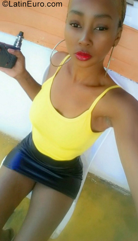 Date this young Dominican Republic girl Anyelina from Santo Domingo DO39274