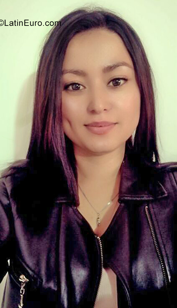 Date this fun Colombia girl Erika from Bogotá CO29397