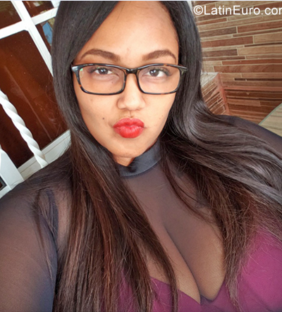 Date this passionate Dominican Republic girl Maria from Santiago DO39341