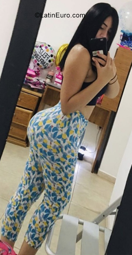 Date this cute Venezuela girl Alejandra from Caracas VE3755