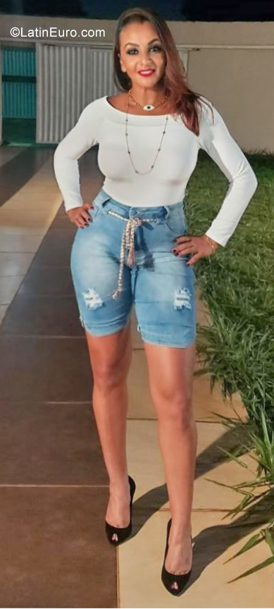 Date this athletic Brazil girl Jucelia from Brasilia BR11332