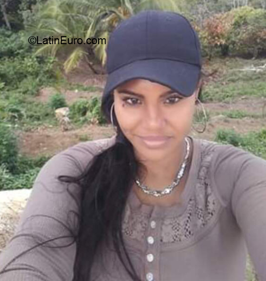 Date this fun Dominican Republic girl Maria esther from Santo Domingo DO39450