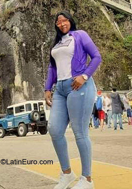 Date this lovely Colombia girl Dayana from Barranquilla CO29615