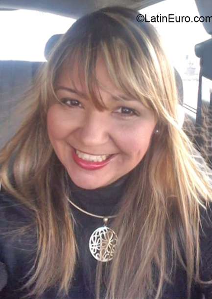 Date this sultry Venezuela girl Yngrid from Cagua VE3880