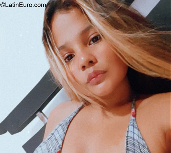 Date this charming Colombia girl Brenda from Cartagena CO29985