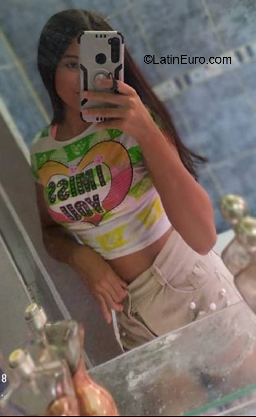 Date this stunning Venezuela girl Hilaris from La Asunción VE3889