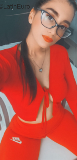 Date this pretty Colombia girl Camila G from Cali CO33299