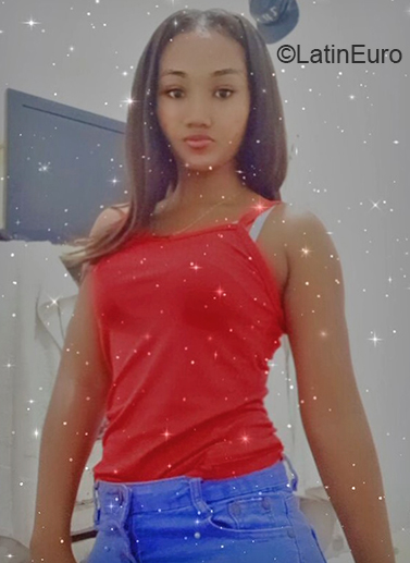 Date this sultry Colombia girl Angie from Cali - Villagorgona CO30064