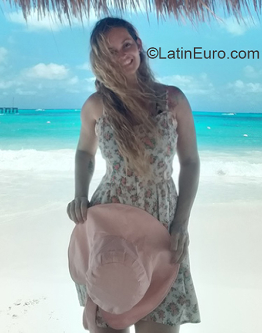 Date this beautiful Colombia girl Yeny lopez from Medellin CO30065