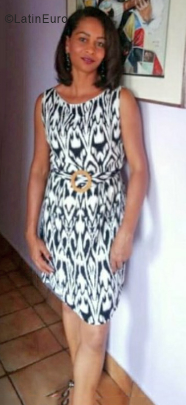 Date this athletic Brazil girl Mary from Sao Paulo BR11365