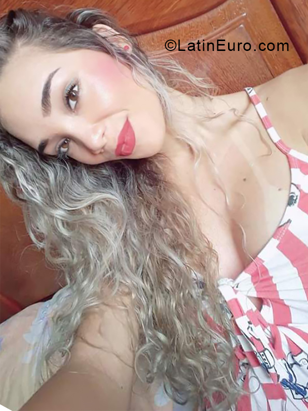 Date this tall Brazil girl Rapha from Rio De Janeiro BR11366