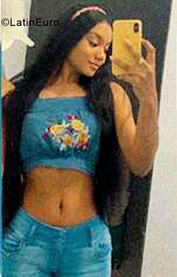 Date this good-looking Colombia girl Melisa from Medellin CO30142