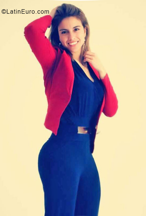 Date this delightful Colombia girl Luz Elena from Bogota CO30146