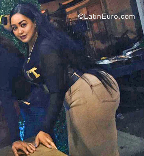 Date this delightful Dominican Republic girl Gimelody from Santo Domingo DO39817