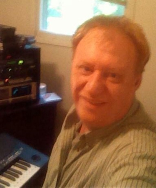 Date this happy United States man Studio from Johnson City US21287