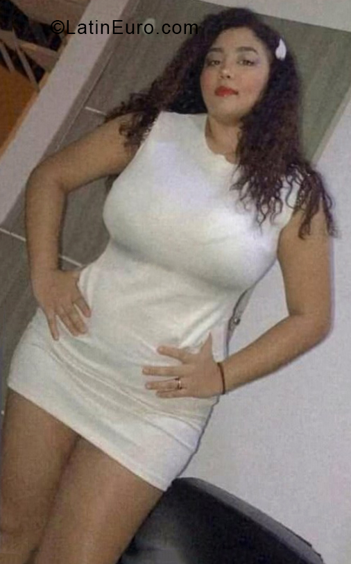 Date this hard body Colombia girl Laura from Bogotá CO31049