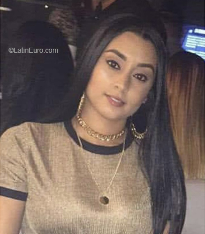 Date this pretty Dominican Republic girl Karla from Santiago DO39834