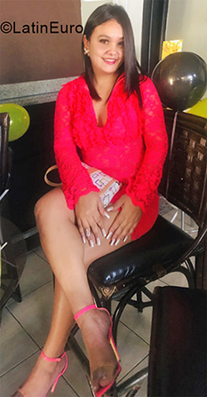 Date this attractive Dominican Republic girl Elizabeth from Santiago DO39859