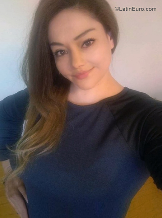 Date this pretty Canada girl Sunflower from Toronto CA859