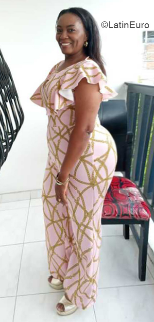 Date this charming Colombia girl Maria from Cali CO30343