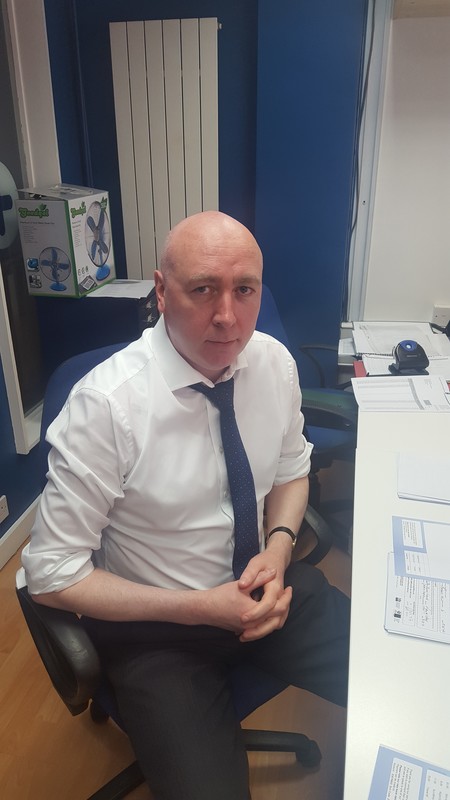 Date this charming England man Eddie from London EN115
