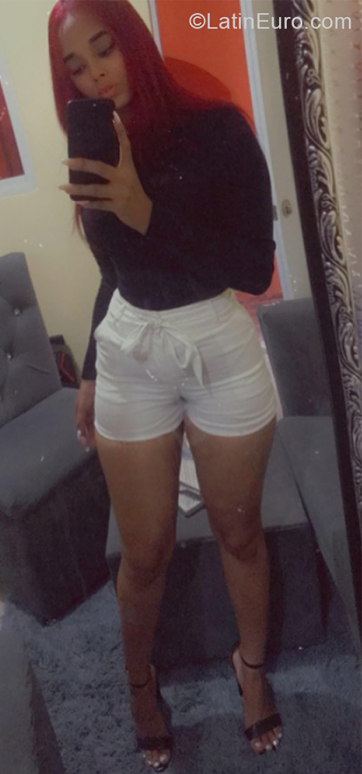 Date this tall Dominican Republic girl Malia from Santo Domingo DO39891