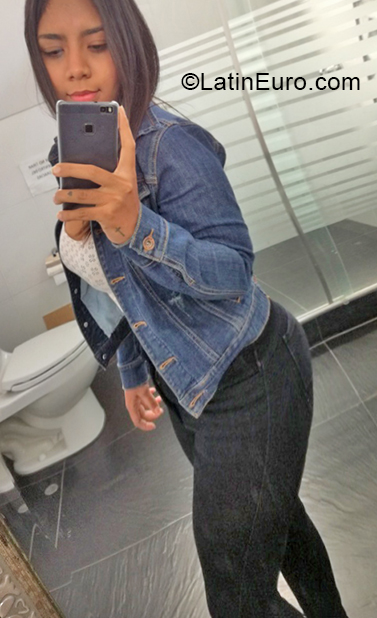 Date this stunning Paraguay girl Maria from Caaguazu PY57