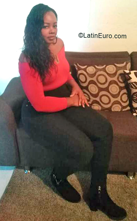 Date this sultry Colombia girl Milena from Medellin CO30443