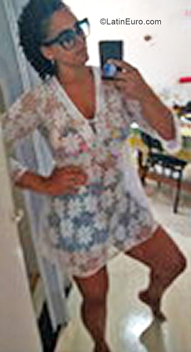 Date this stunning Brazil girl Patricia from Salvador BR11401