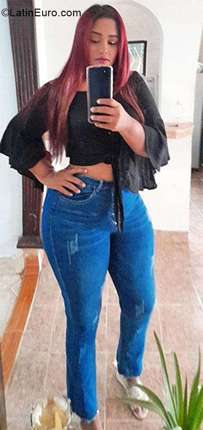 Date this nice looking Colombia girl Eveing from Cartagena CO30457