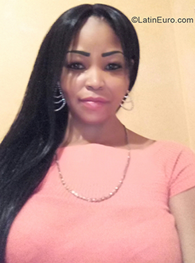 Date this pretty Colombia girl Yadira from Cali CO30475