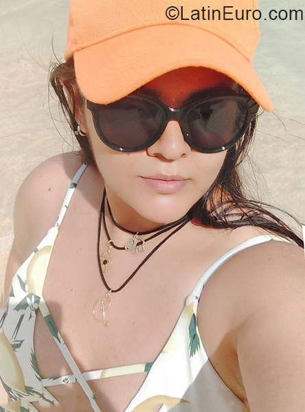 Date this charming Venezuela girl Ivana from Maracay VE3991