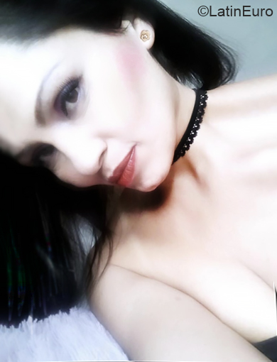 Date this young Colombia girl Catalina from Bogota CO30507