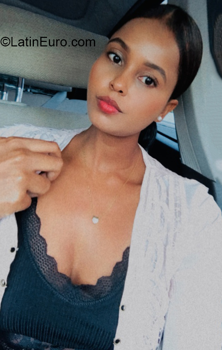 Date this good-looking Dominican Republic girl Loren from Santo Domingo DO39994