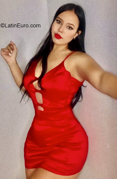Date this passionate Colombia girl Stephanie from Cucuta CO30555