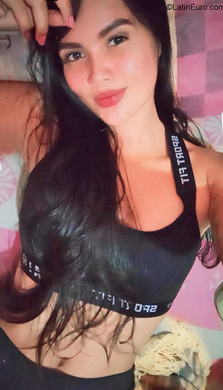 Date this hard body Colombia girl Carolina from Cucuta CO30556