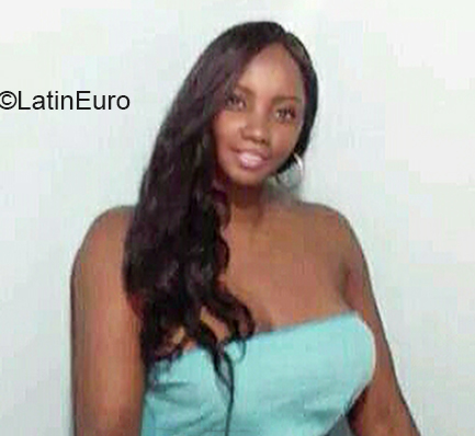 Date this sultry Colombia girl Fay from Cali CO30577