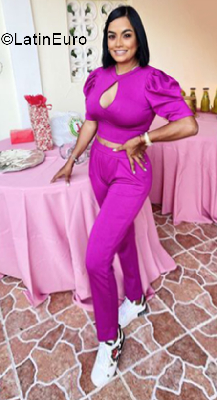 Date this fun Dominican Republic girl Yanny from Puerto Plata DO40051