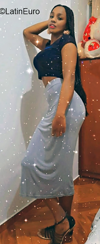 Date this lovely Colombia girl Yady from Bogota CO30635