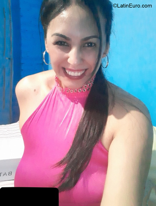 Date this hot Argentina girl Vanina from Buenos Aires AR788