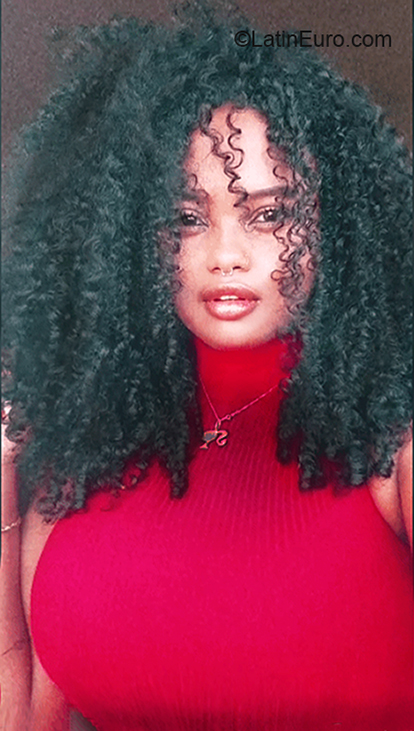 Date this passionate Brazil girl Andressa from Goiania BR11426