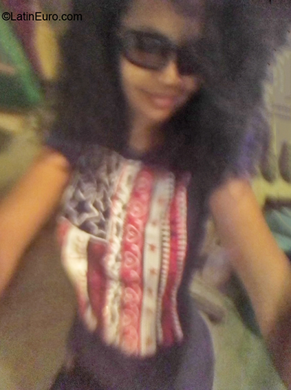 Date this georgeous Dominican Republic girl Karina from La Romana DO40087