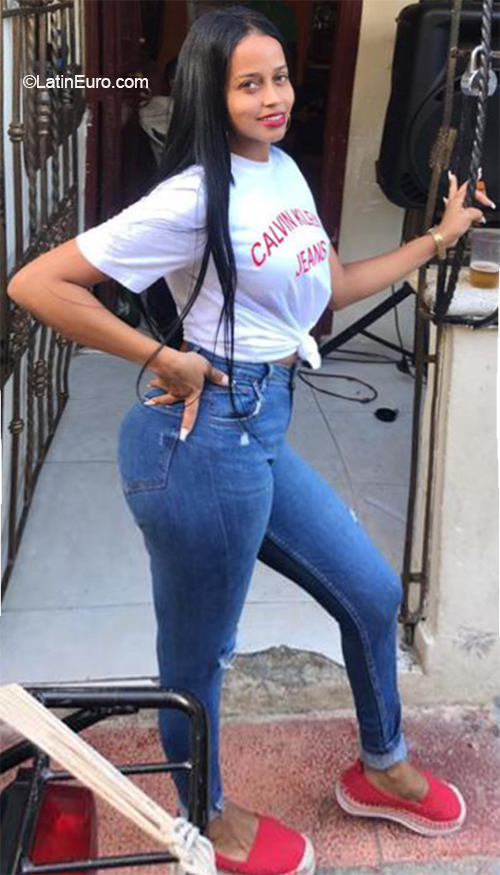 Date this hard body Dominican Republic girl Annett from Puerto Plata DO40121
