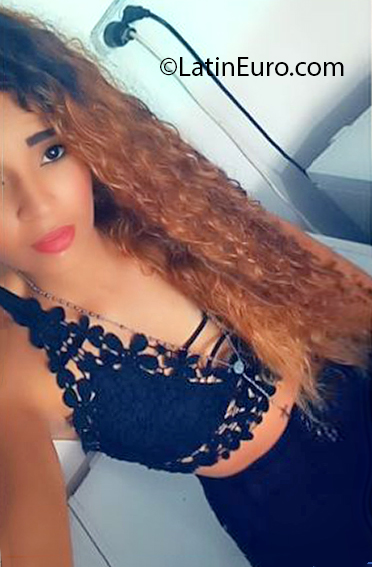 Date this charming Colombia girl Anna from San Martin Meta CO30712