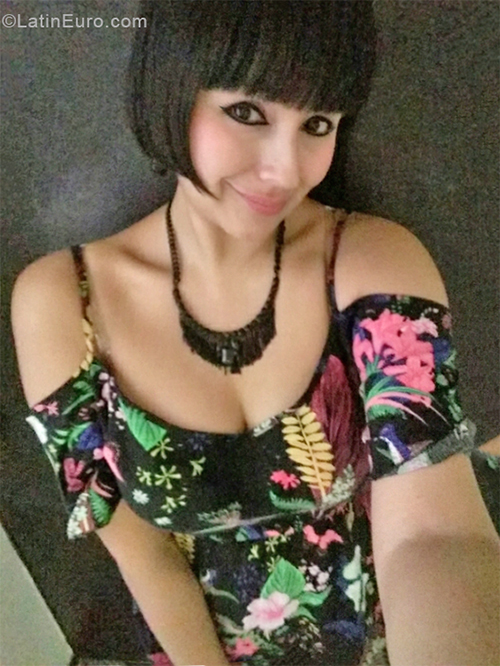 Date this fun Argentina girl Pim from Buenos Aires AR784