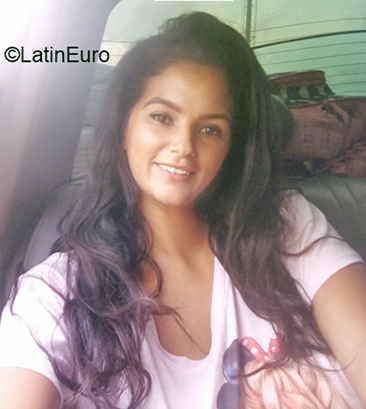 Date this pretty Venezuela girl Wilmery from Caracas VE4040