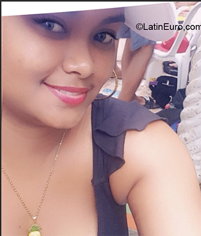 Date this gorgeous Dominican Republic girl Vanessa from Santo Domingo DO40159